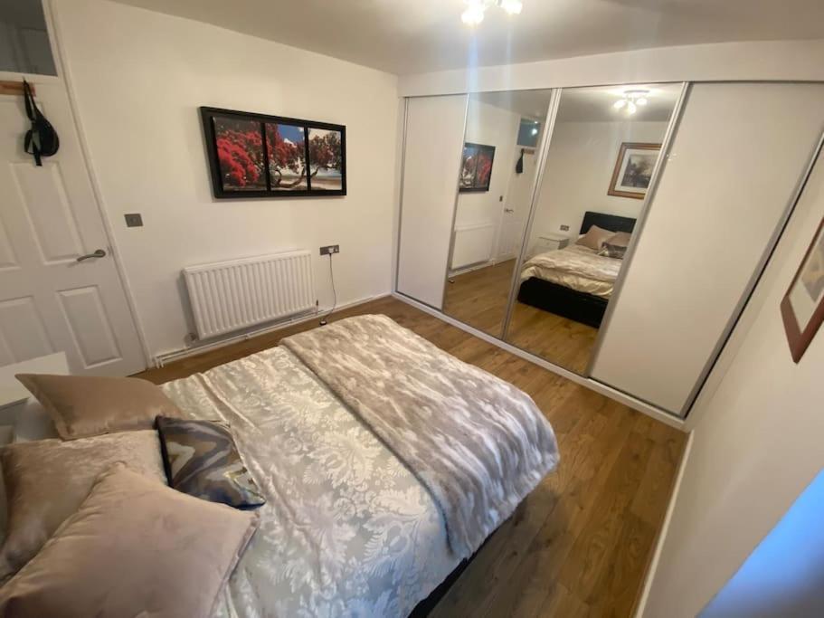London City Retreat Escape In Oval - Elephant & Castle Eksteriør billede
